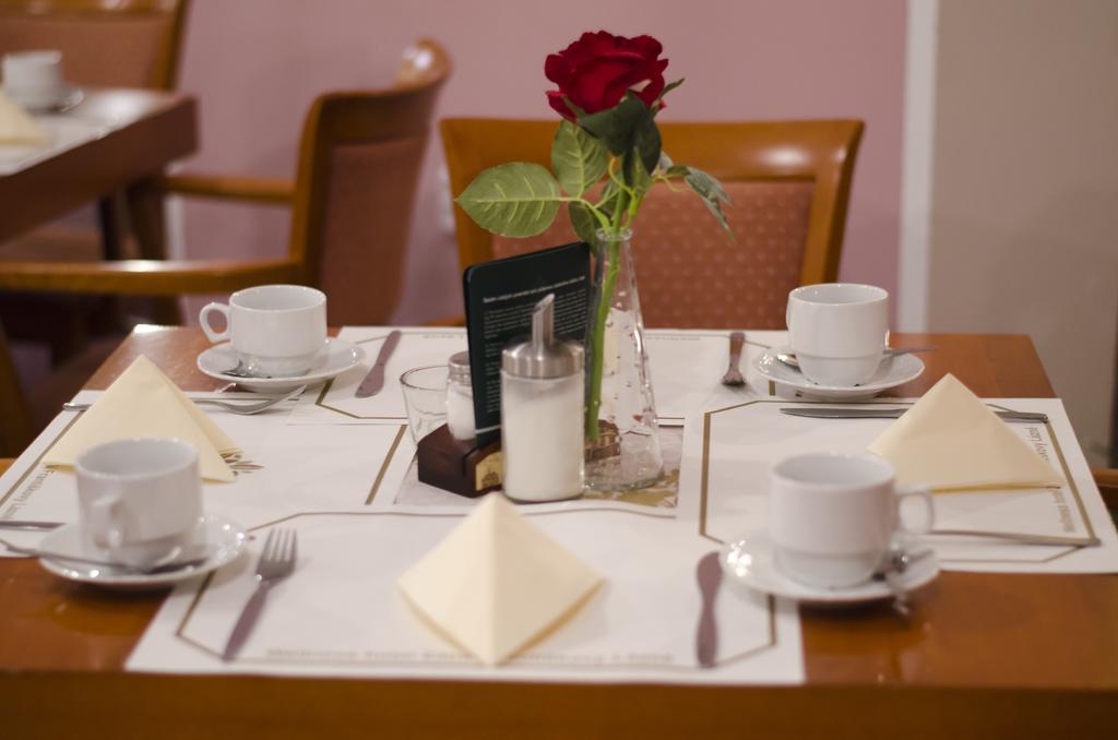Hotel Zatisi Франтишкови-Лазне Экстерьер фото