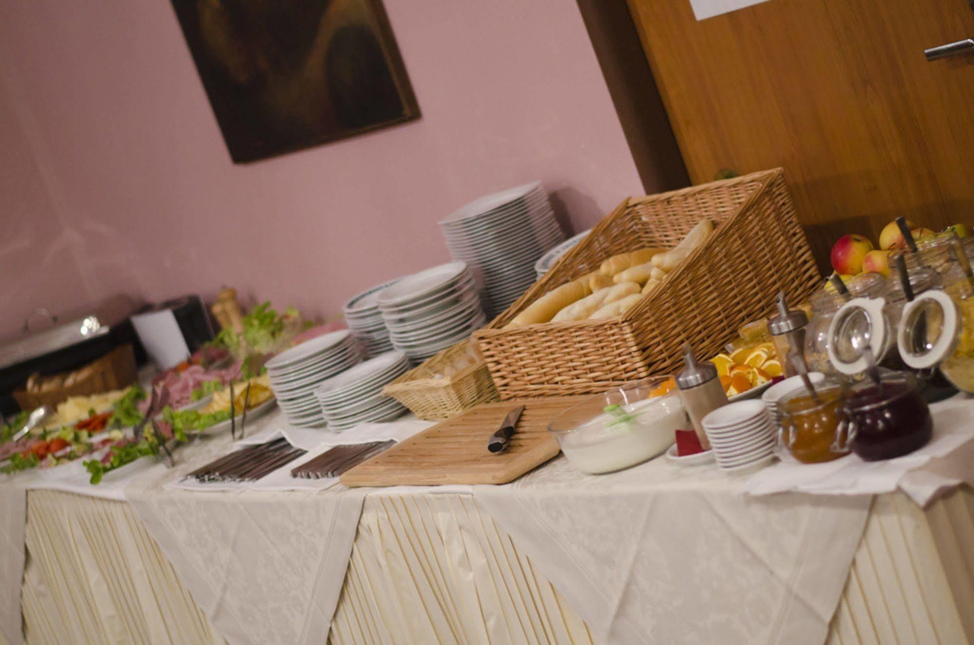 Hotel Zatisi Франтишкови-Лазне Экстерьер фото