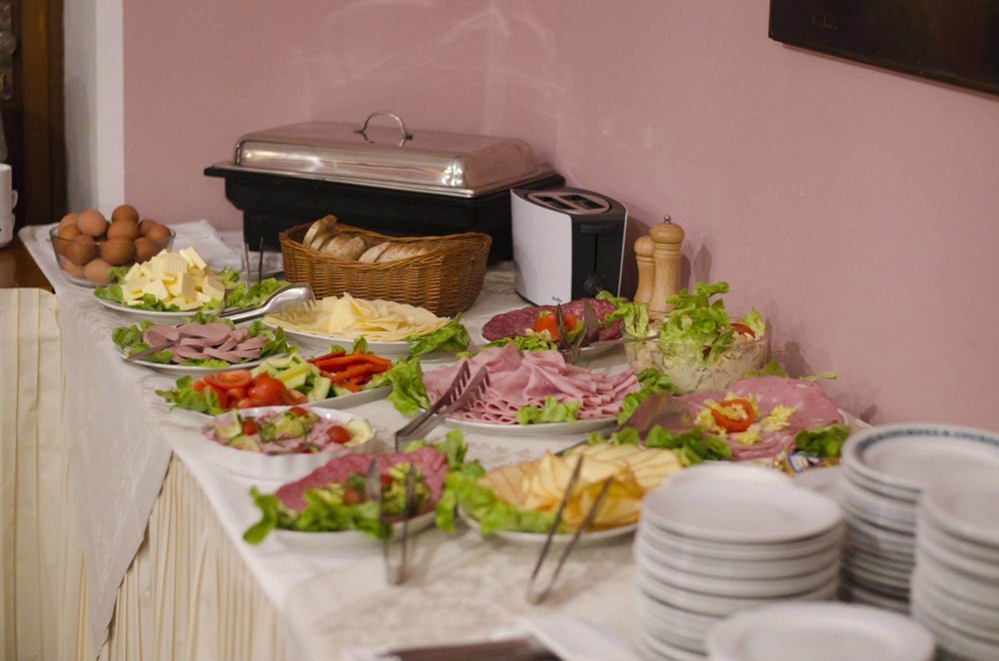 Hotel Zatisi Франтишкови-Лазне Экстерьер фото